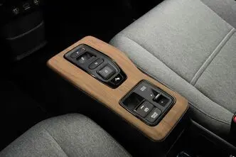 Honda e, 113 kW, elekter, automaat, esivedu