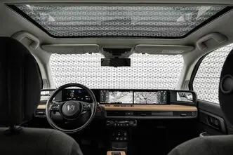 Honda e, 113 kW, elekter, automaat, esivedu