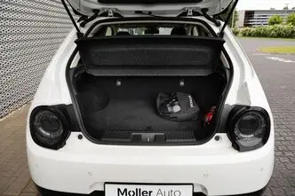 Honda e, 113 kW, elekter, automaat, esivedu
