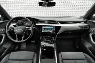 Audi e-tron, 300 kW, elekter, automaat, nelikvedu