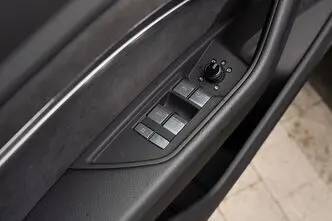 Audi e-tron, 300 kW, elekter, automaat, nelikvedu