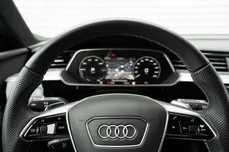 Audi e-tron, 300 kW, elekter, automaat, nelikvedu