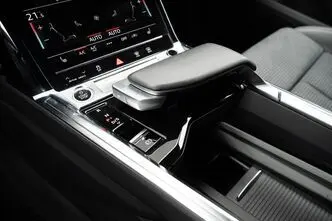 Audi e-tron, 300 kW, elekter, automaat, nelikvedu