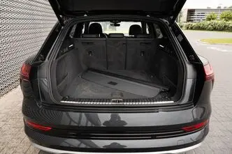 Audi e-tron, 300 kW, elekter, automaat, nelikvedu
