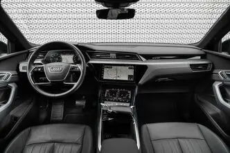 Audi e-tron, 300 kW, elekter, automaat, nelikvedu