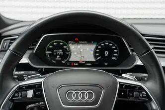 Audi e-tron, 300 kW, elekter, automaat, nelikvedu
