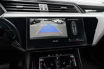 Audi e-tron, 300 kW, elekter, automaat, nelikvedu
