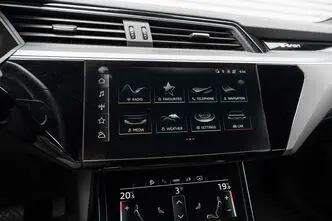Audi e-tron, 300 kW, elekter, automaat, nelikvedu