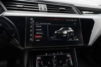 Audi e-tron, 300 kW, elekter, automaat, nelikvedu