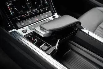 Audi e-tron, 300 kW, elekter, automaat, nelikvedu