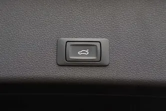 Audi e-tron, 300 kW, elekter, automaat, nelikvedu