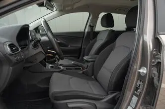 Hyundai i30, 1.5, 81 kW, bensiin, manuaal, esivedu