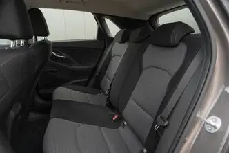 Hyundai i30, 1.5, 81 kW, bensiin, manuaal, esivedu