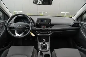 Hyundai i30, 1.5, 81 kW, bensiin, manuaal, esivedu
