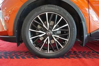 Toyota C-HR, 2.0, 112 kW, hübriid, automaat, esivedu
