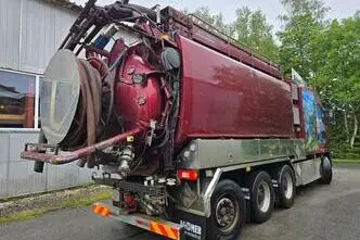 Volvo FH16 610 8X4 FICO ADR 9.9m³ + 11.8m³, 448 kW, дизель, механическая