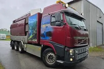 Volvo FH16 610 8X4 FICO ADR 9.9m³ + 11.8m³, 448 kW, дизель, механическая