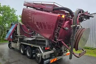 Volvo FH16 610 8X4 FICO ADR 9.9m³ + 11.8m³, 448 kW, дизель, механическая