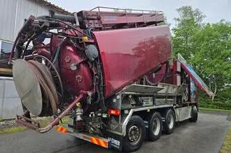 Volvo FH16 610 8X4 FICO ADR 9.9m³ + 11.8m³, 448 kW, дизель, механическая