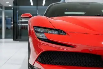 Ferrari SF90, 4.0, 735 kW, hübriid, automaat, nelikvedu
