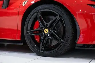 Ferrari SF90, 4.0, 735 kW, hübriid, automaat, nelikvedu