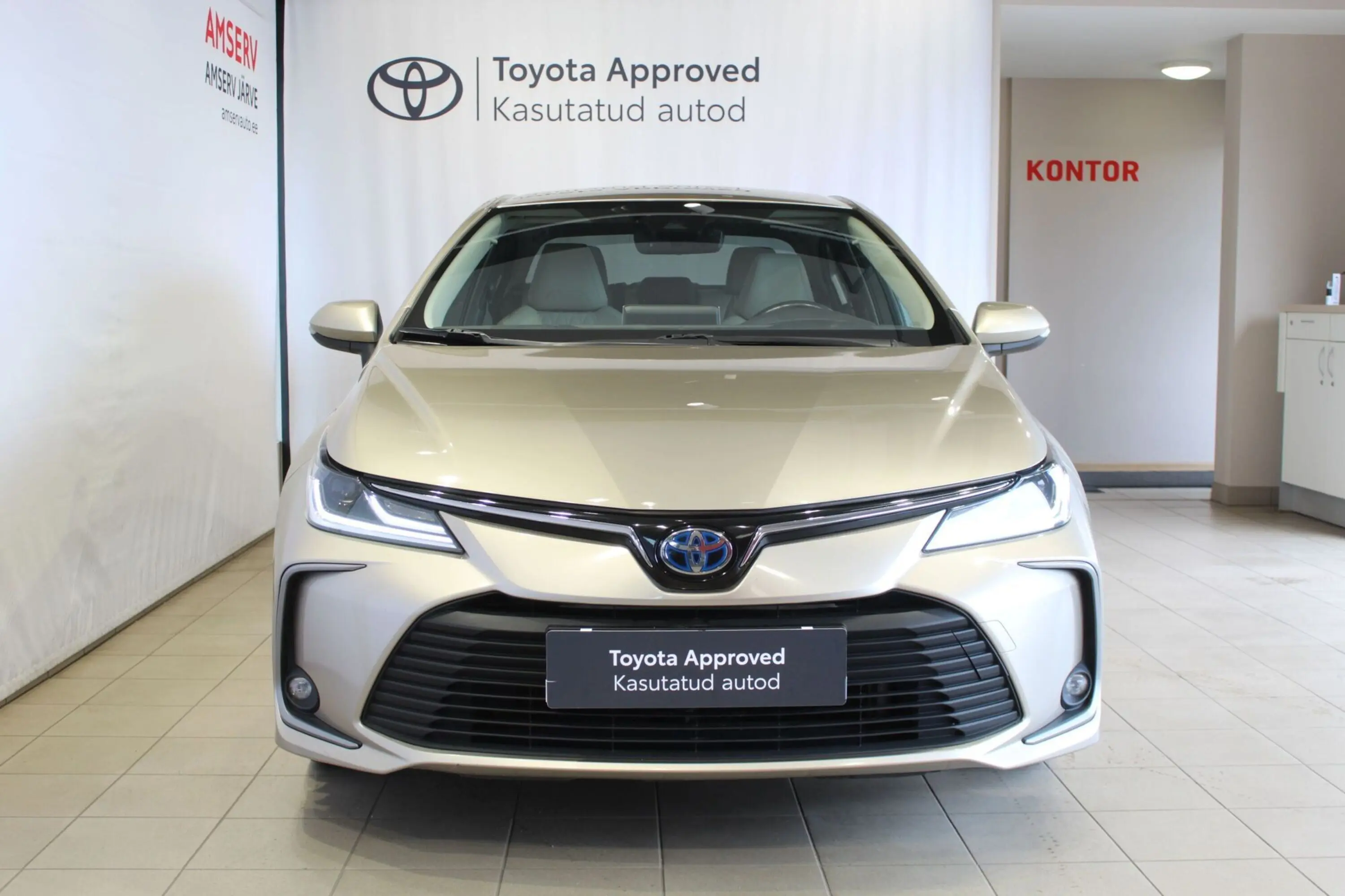 Toyota Corolla, 1.8, 72 kW, гибрид, автомат, передний привод