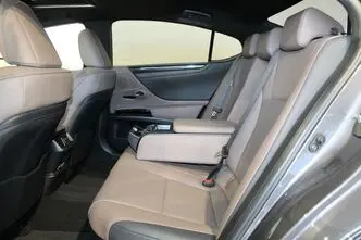 Lexus ES 300, 2.5, 131 kW, hübriid, automaat, esivedu