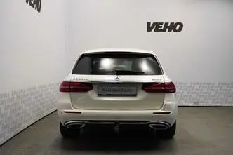 Mercedes-Benz E 300, 2.0, 143 kW, pistikhübriid, automaat, nelikvedu