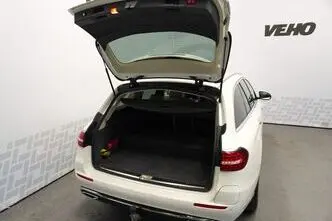 Mercedes-Benz E 300, 2.0, 143 kW, pistikhübriid, automaat, nelikvedu