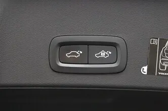 Volvo XC40, 1.5, 132 kW, pistikhübriid, automaat, esivedu