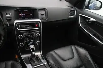 Volvo V60, 2.0, 140 kW, bensiin, automaat, esivedu