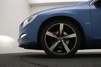 Volvo V60, 2.0, 140 kW, bensiin, automaat, esivedu