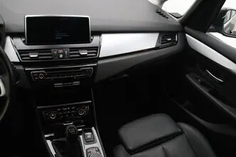 BMW 218, 1.5, 100 kW, bensiin, manuaal, esivedu
