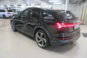 Audi e-tron, 226 kW, электричество, автомат, полный привод