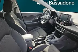 Hyundai i30, 1.4, 103 kW, bensiin, automaat, esivedu