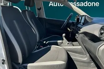 Hyundai i10, 1.0, 49 kW, bensiin, manuaal, esivedu