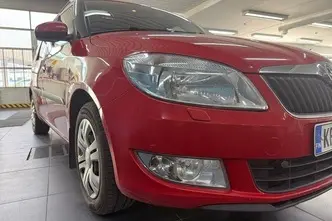 Škoda Roomster, 1.2, 63 kW, petrol, manual, front-wheel drive
