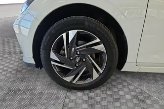 Hyundai i20, 1.0, 74 kW, hybrid, automatic, front-wheel drive
