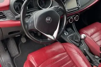 Alfa Romeo Giulietta, 2.0, 110 kW, diisel, manuaal, esivedu