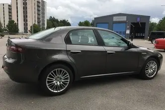 Alfa Romeo Alfa 159, 2.0, 125 kW, diesel, manual, front-wheel drive