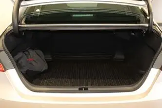 Toyota Camry, 2.5, 131 kW, hübriid, automaat, esivedu