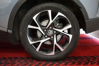Toyota C-HR, 1.8, 72 kW, hübriid, automaat, esivedu