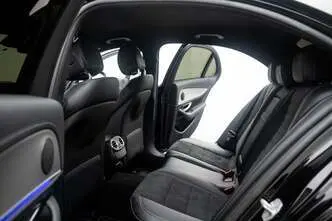 Mercedes-Benz E 220, 2.0, 143 kW, diisel, automaat, tagavedu