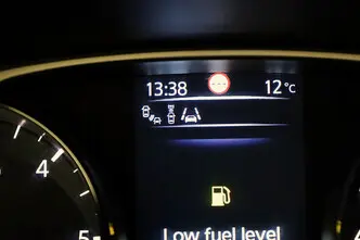 Nissan X-Trail, 1.6, 130 kW, дизель, автомат, передний привод