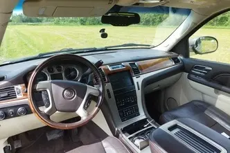 Cadillac Escalade, 6.0, 248 kW, hybrid, automatic, four-wheel drive