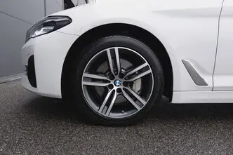 BMW 530, 2.0, 185 kW, hybrid, automatic, four-wheel drive