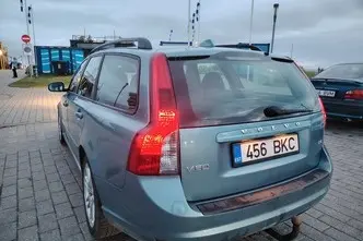 Volvo V50, 2.4, 132 kW, diesel, manual, front-wheel drive