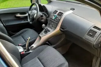 Toyota Auris, 1.6, 91 kW, petrol, automatic, front-wheel drive
