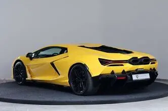 Lamborghini Revuelto, 6.5, 607 kW, hybrid, automatic, four-wheel drive