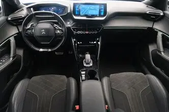 Peugeot 2008, 1.5, 96 kW, diesel, automatic, front-wheel drive